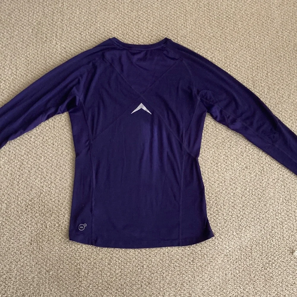 PUMA Cool Cell Athletic Reflective Long Sleeve Shirt Crew Purple Small Top Vent